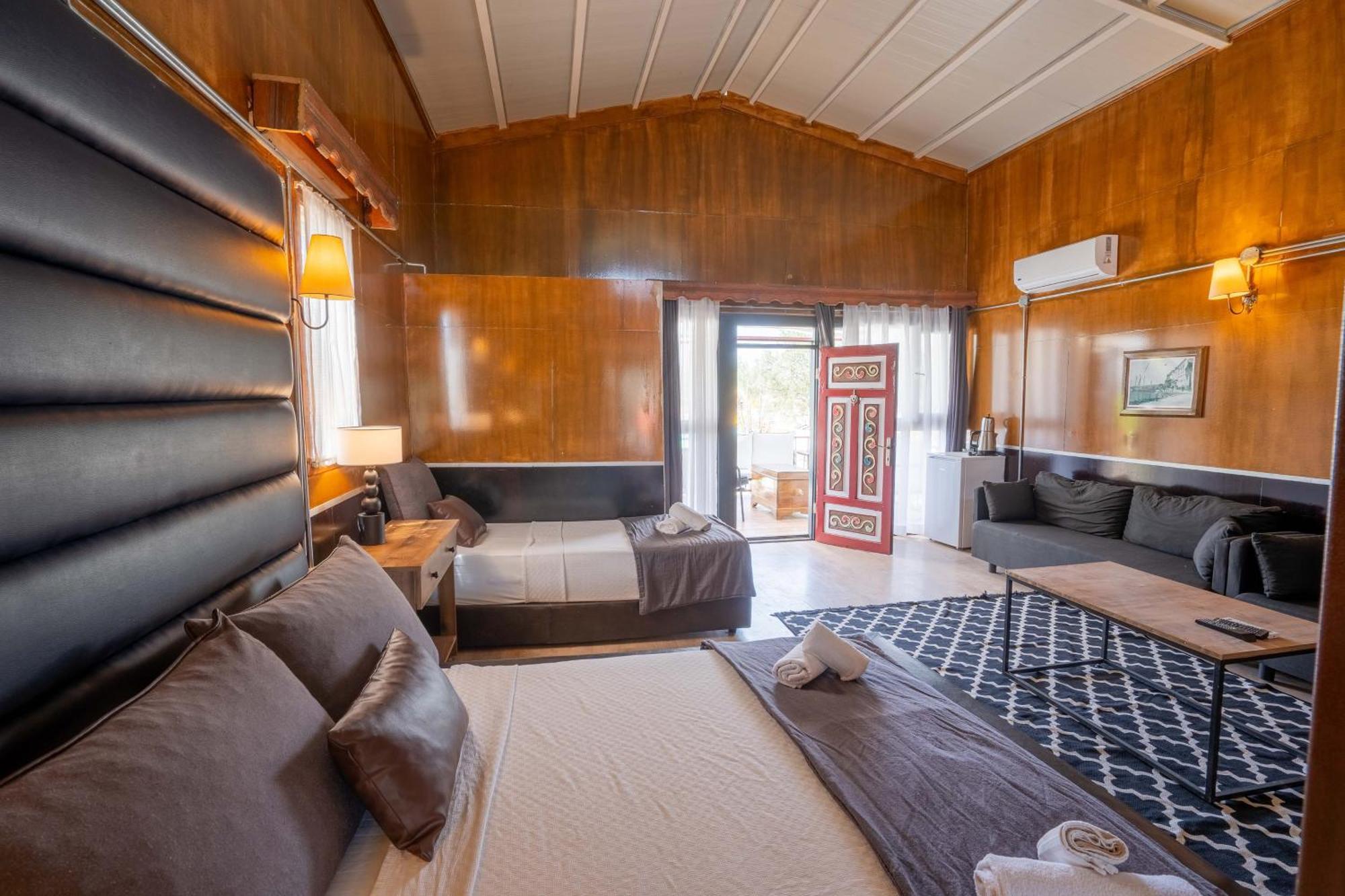 Simlarda Country Club Ayvalik Villa Luaran gambar